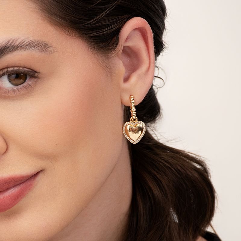 ARGOLA CORAÇÃO BANHADA EM OURO 18K C/ ZIRCÔNIAS