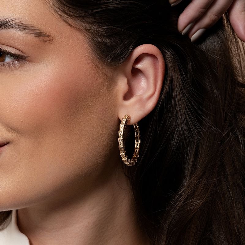 ARGOLA ESCAMAS COM ZIRCÔNIAS BANHADO EM OURO 18K