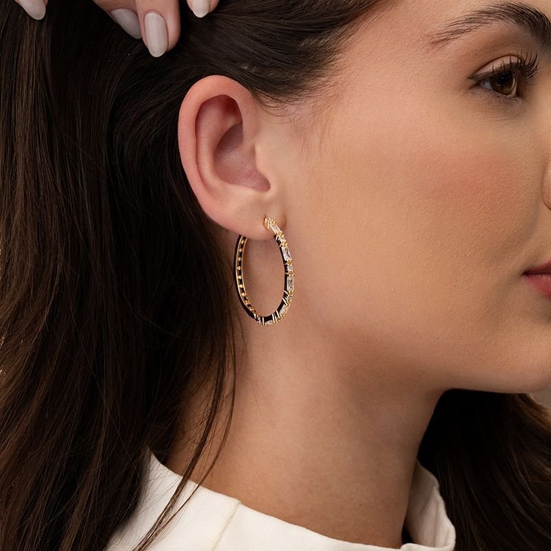 ARGOLA FINA BANHADO EM OURO 18K COM PEDRAS CRAVEJADAS