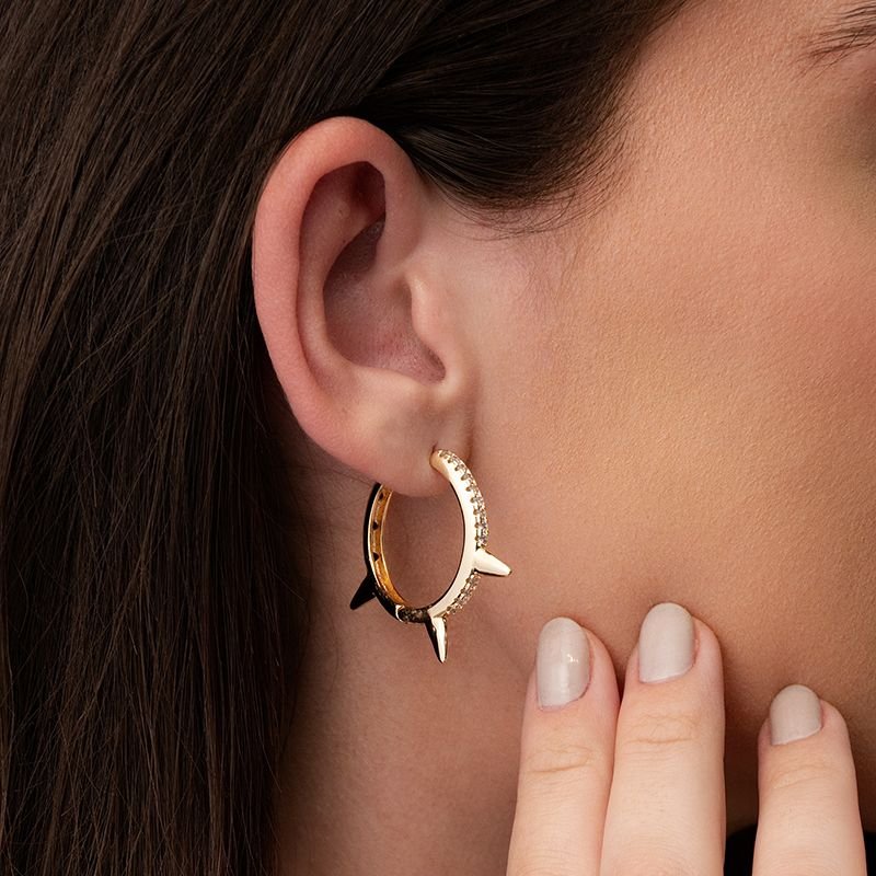 ARGOLA MÉDIA PUNK BANHADO EM OURO 18K