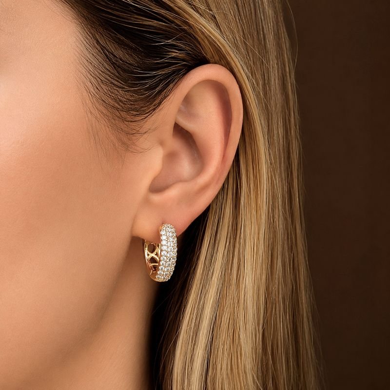 ARGOLA TRIANGULAR BANHADO EM OURO 18K