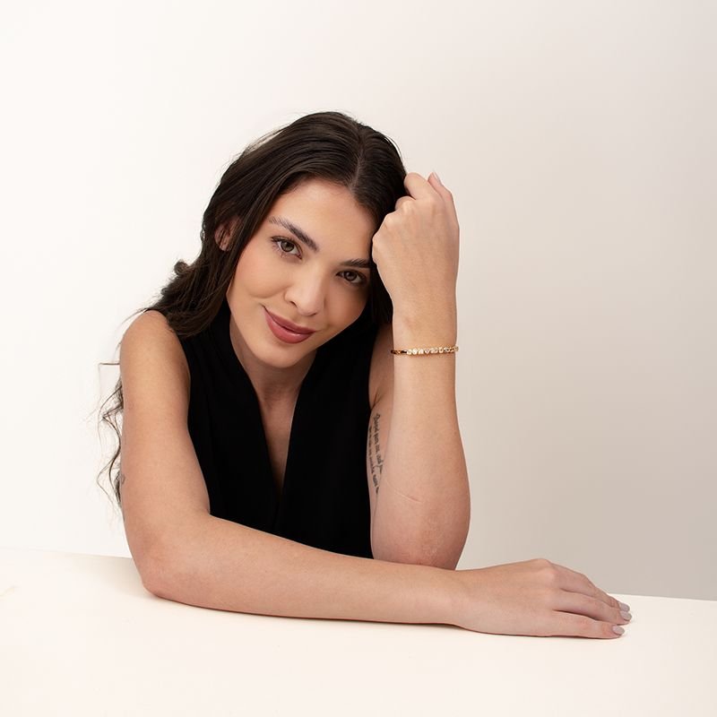 BRACELETE FORMAS CRAVEJADO COM PEDRAS