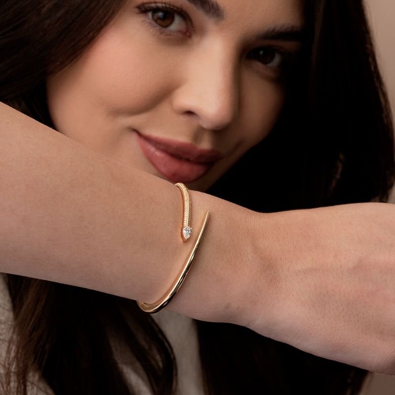BRACELETE GOTA DELICADO COM PEDRAS DE ZIRCÔNIA 