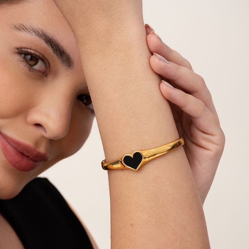 BRACELETE LISO CORAÇÃO BANHADO EM OURO 18K