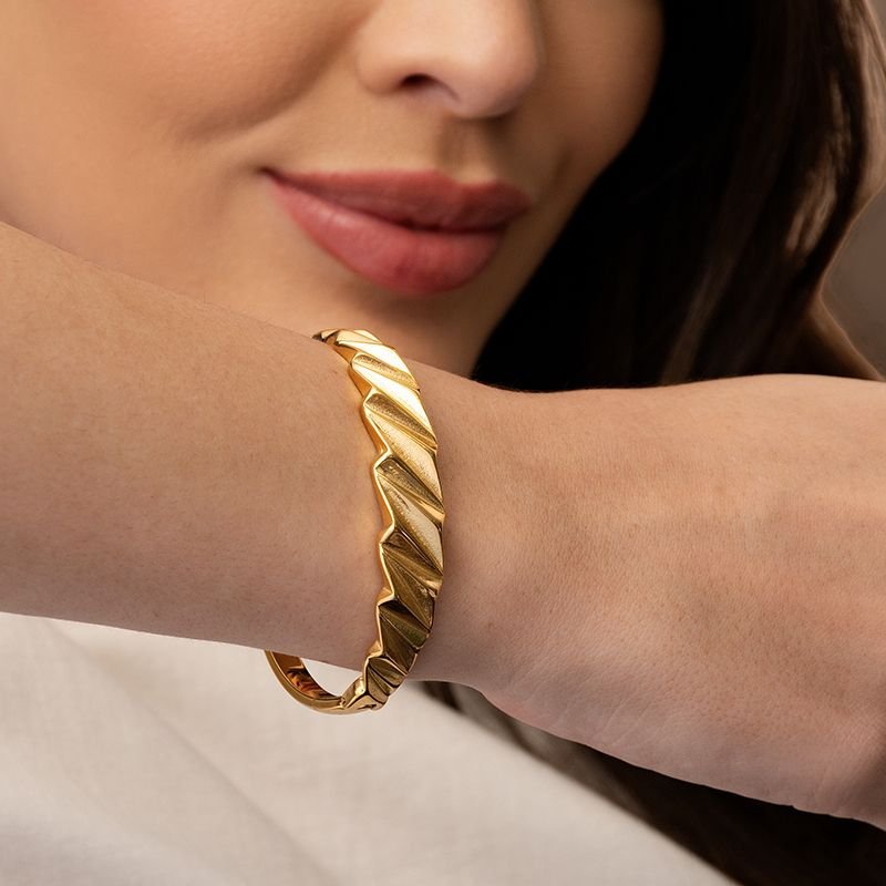 BRACELETE TRIÂNGULOS BANHADO EM OURO 18K