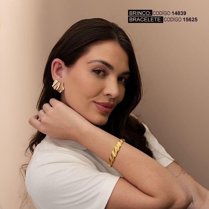 BRACELETE TRIÂNGULOS BANHADO EM OURO 18K