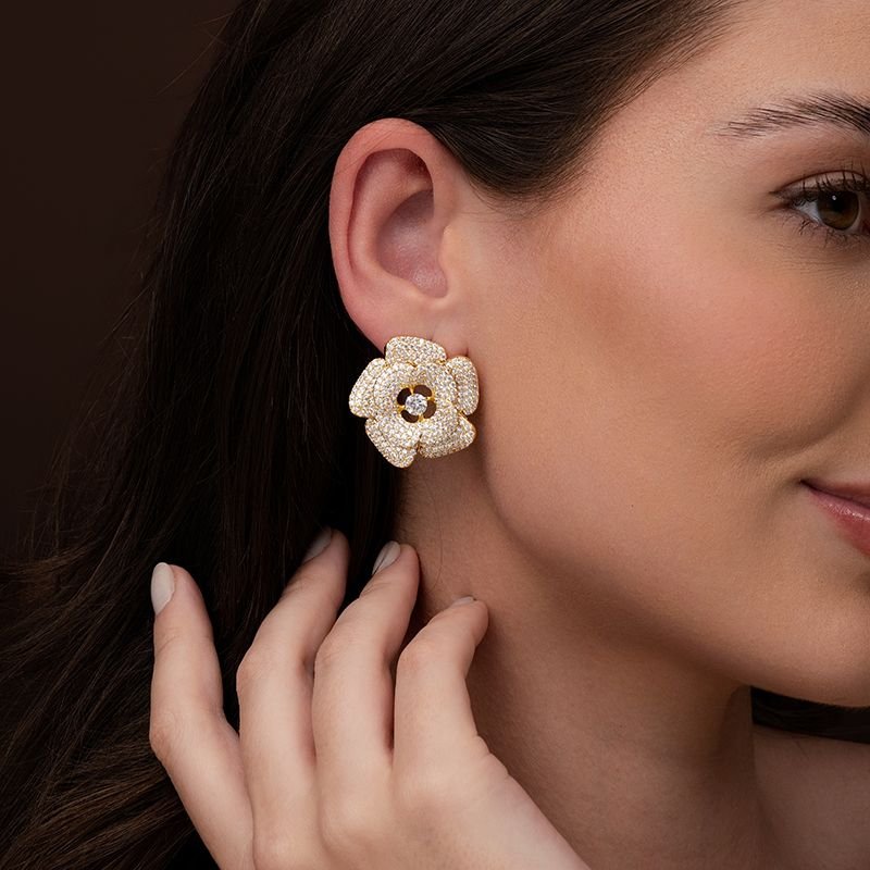 BRINCO FLOR CRAVEJADO COM ZIRCÔNIAS