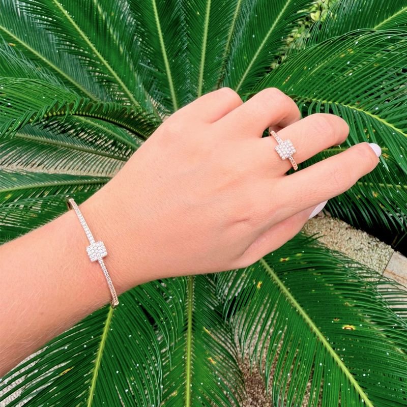 CONJUNTO BRACELETE E ANEL FORMATO QUADRADO COM PEDRAS DE ZIRCÔNIA 