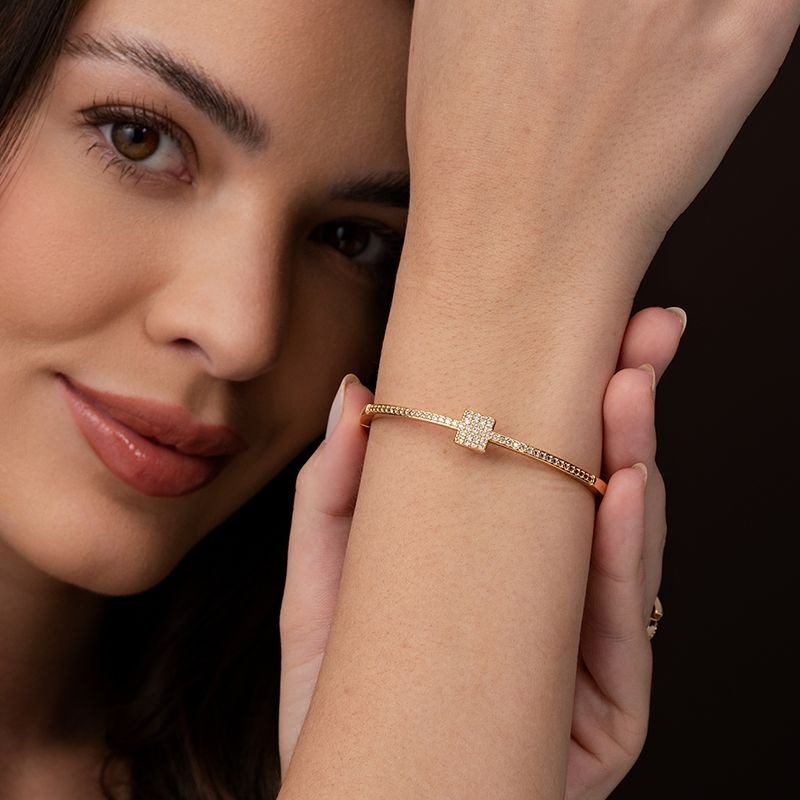 CONJUNTO BRACELETE E ANEL FORMATO QUADRADO COM PEDRAS DE ZIRCÔNIA 