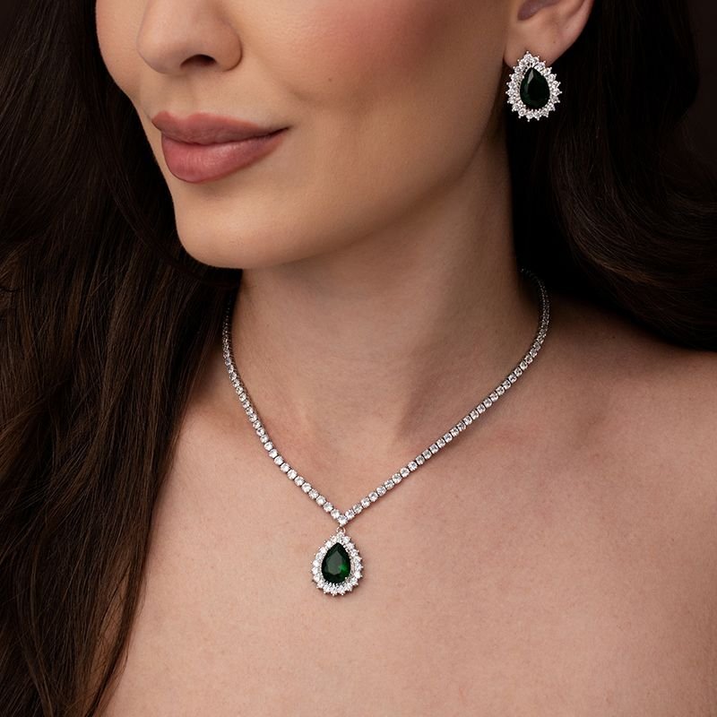 CONJUNTO COLAR E BRINCO GOTA COM PEDRAS CRAVEJADAS